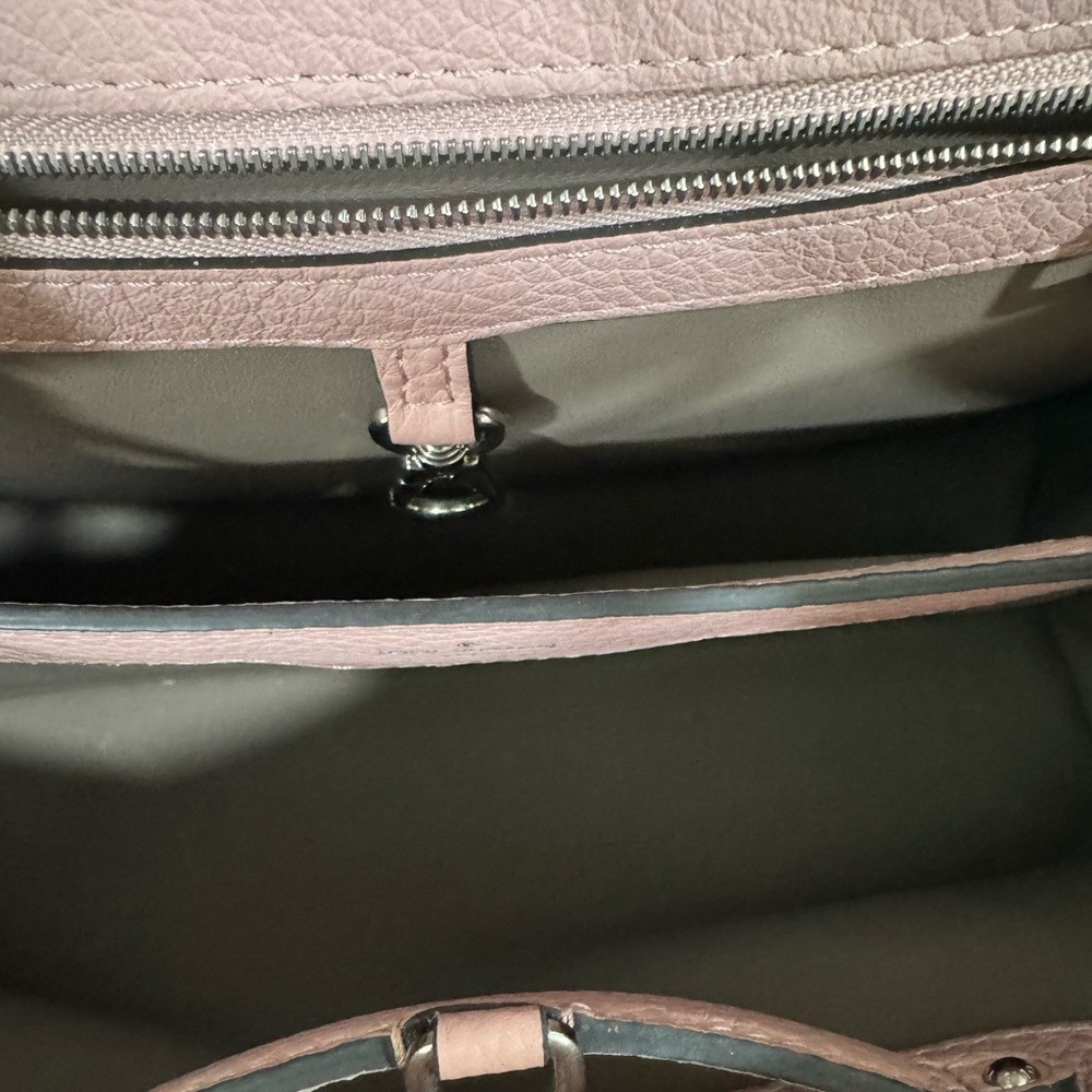 Louis Vuitton Pink Capuncines MM - Picture 7 of 12
